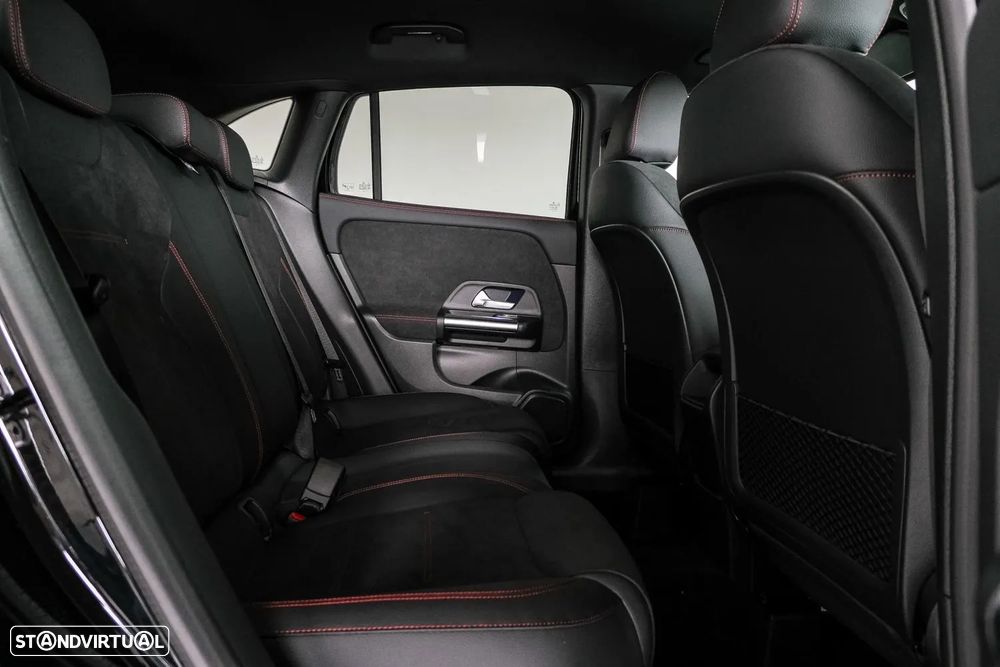 Mercedes-Benz GLA 200 d AMG Line - 12