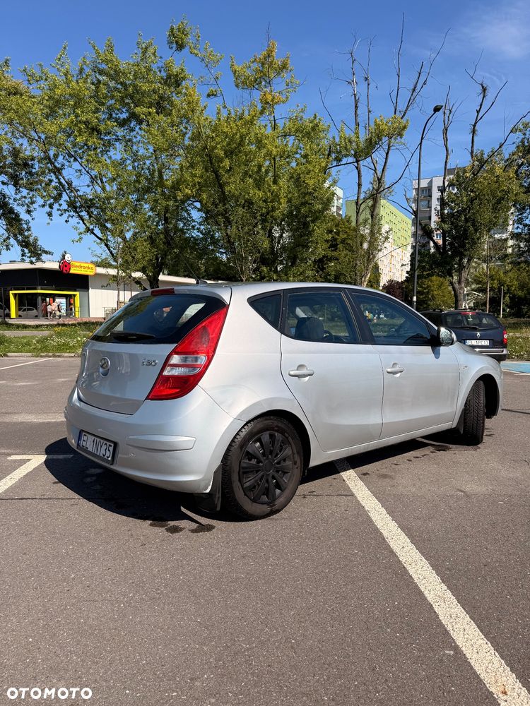 Hyundai i30 1.6 Comfort - 3