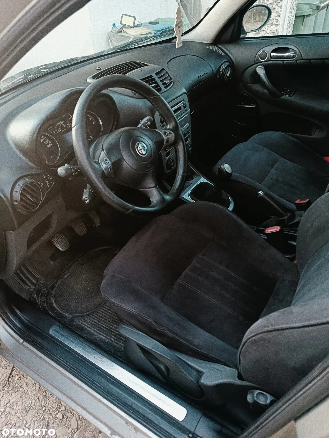 Alfa Romeo 147 2.0 Twin Spark Distinctive - 17