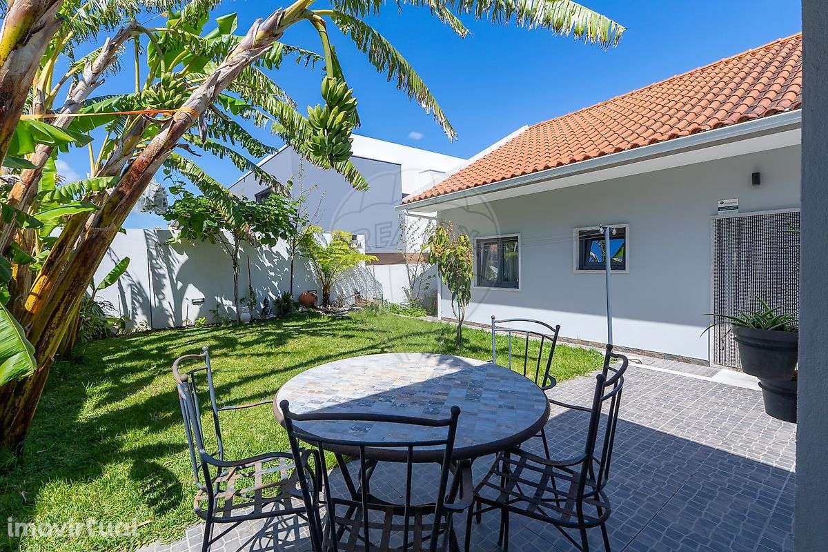 Moradia T2 para venda - Grande imagem: 2/37