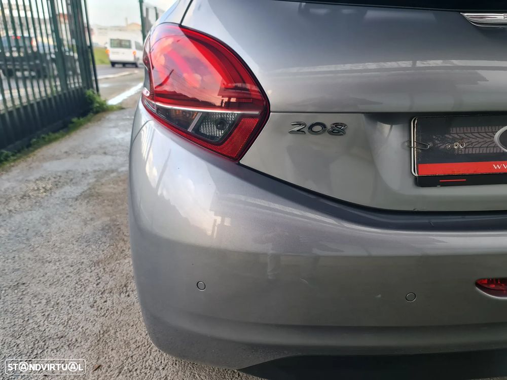 Peugeot 208 1.2 PureTech Signature - 10