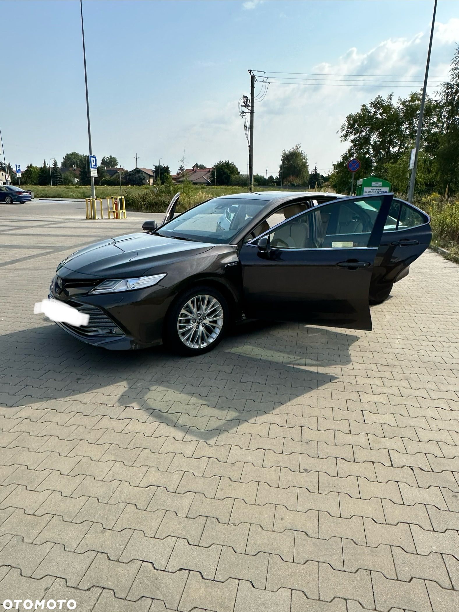 Toyota Camry 2.5 Hybrid Executive CVT - 1