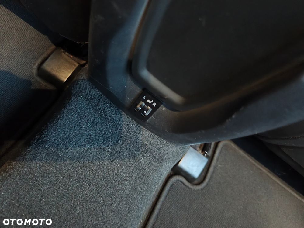 Volvo V40 T3 Geartronic Summum - 14