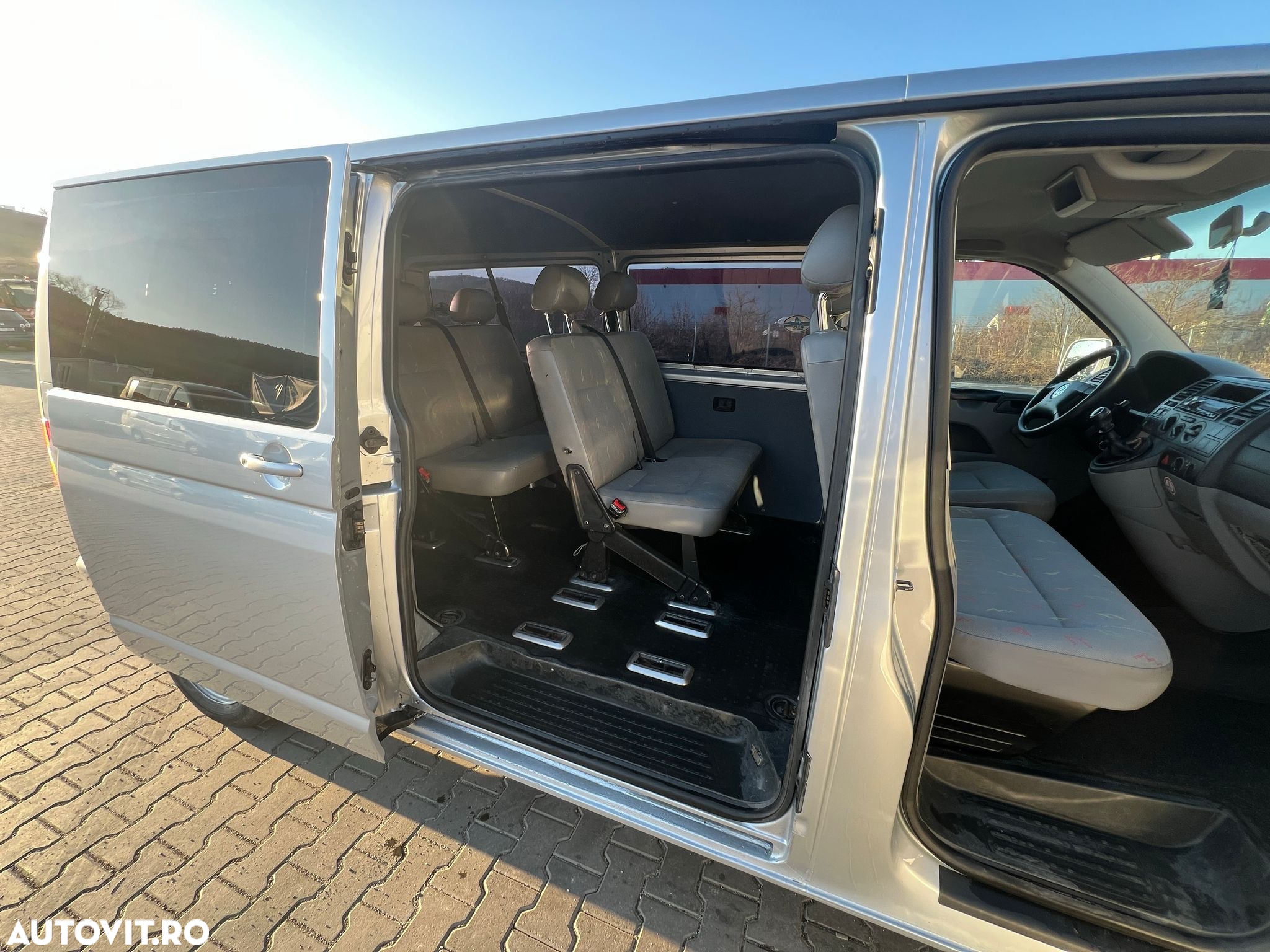 Volkswagen Transporter - 9