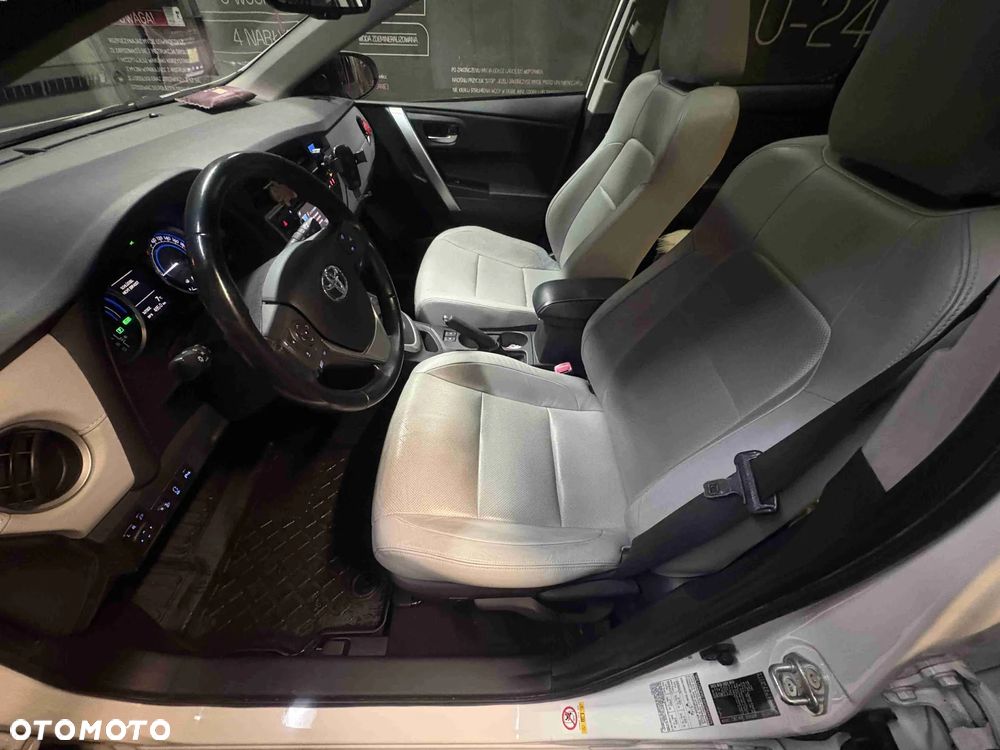 Toyota Auris 1.8 Hybrid Executive - 8