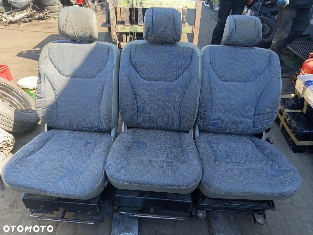 FOTELE KANAPA RENAULT TRAFIC VIVARO PRIMASTAR 01-14 OBROTOWE 3-OSOBOWA - 3
