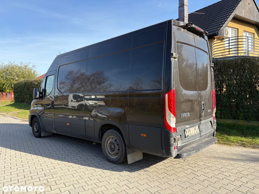 Iveco Daily 35S12 L3H2 2020r ŁADNY! Zabudowa, regały! Uszkodzony silnik - 2