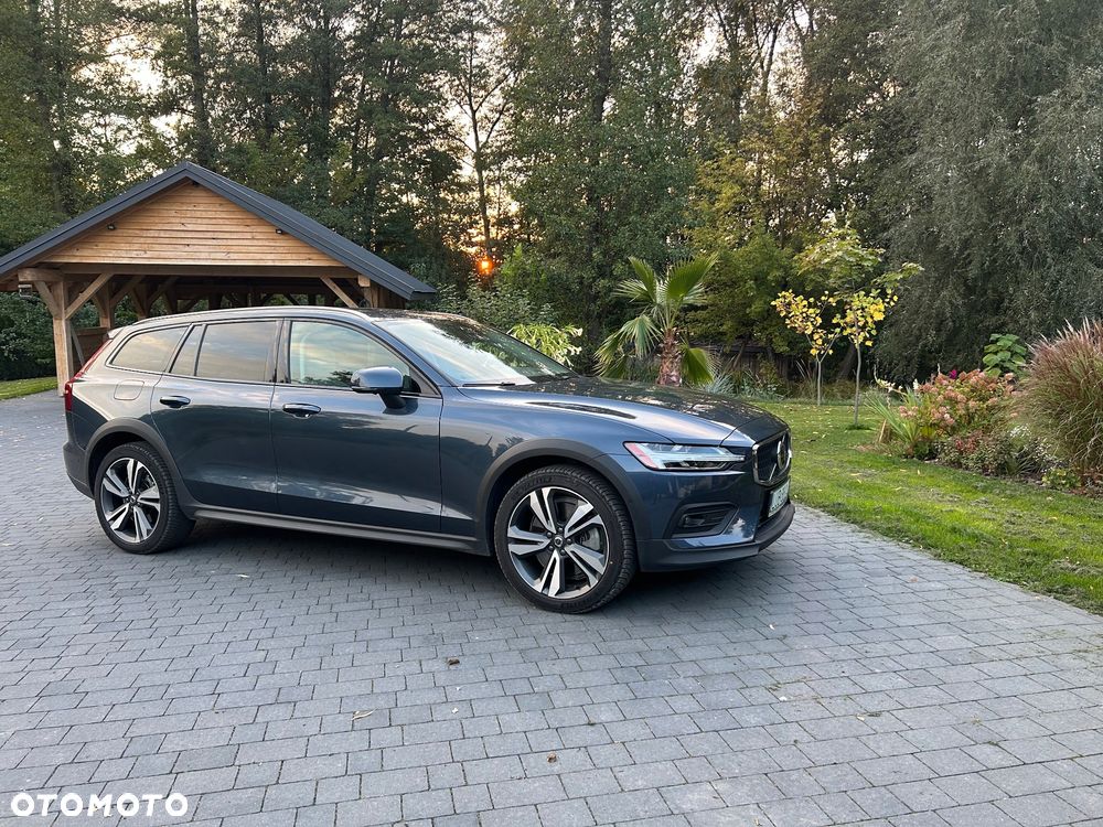 Volvo V60 Cross Country - 2