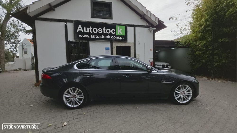 Jaguar XF 2.0 D Portfolio Aut. - 4