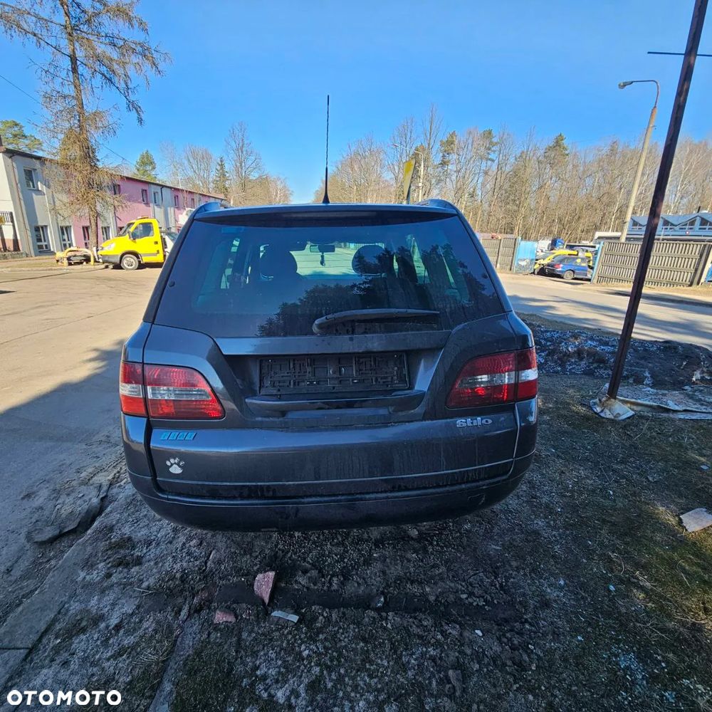 Fiat Stilo 1,6 B 76 kW / 103 KM (2003 kombi) (kod lak: 675) pojazd na części: maska, zderzak, drzwi, szyby, lusterka, chłodnica ... - 25