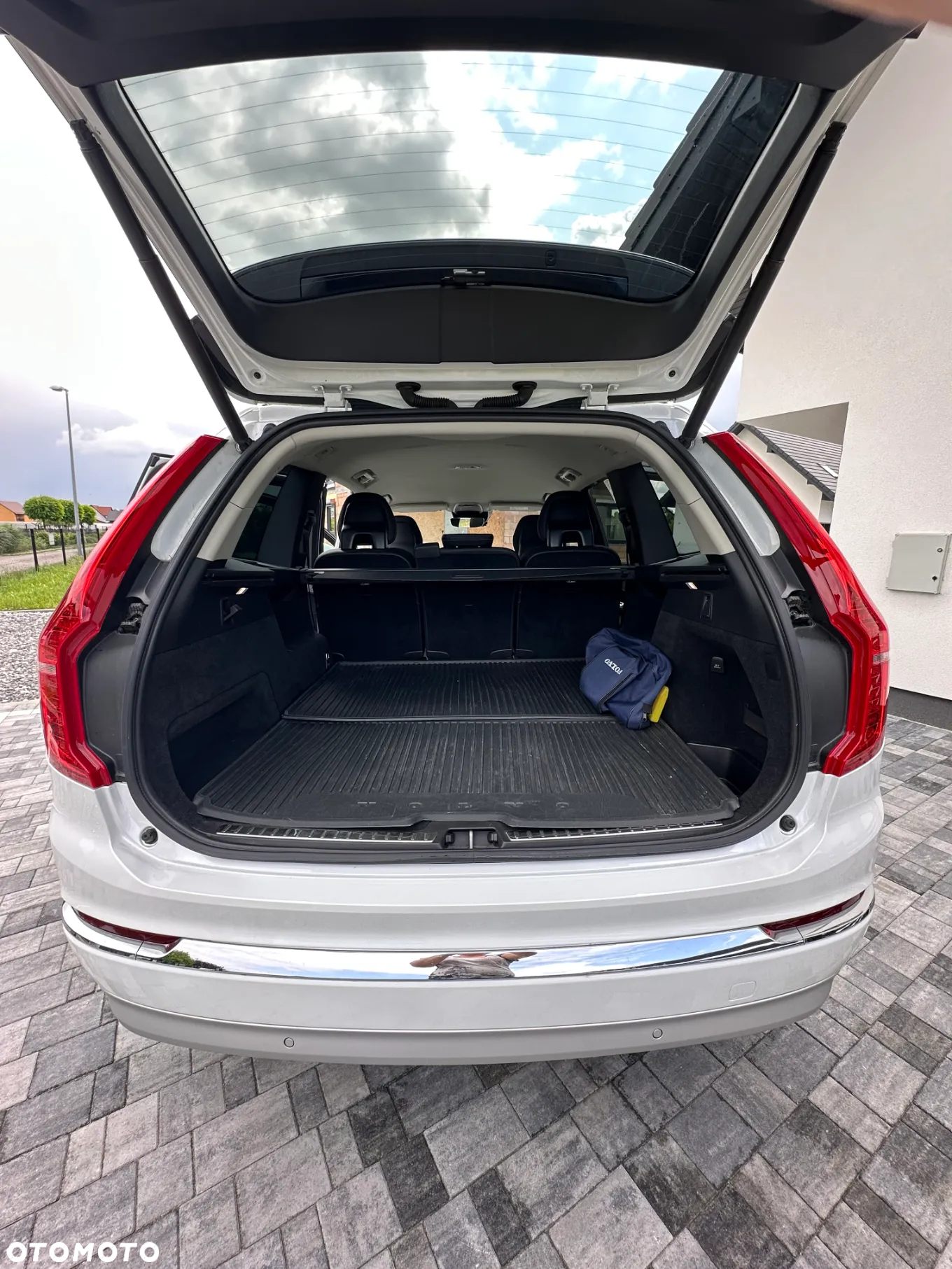 Volvo XC 90 - 9