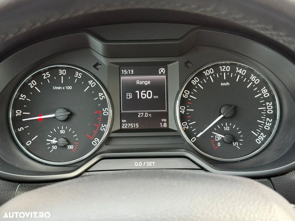 Skoda Octavia 2.0 TDI DSG Style - 12