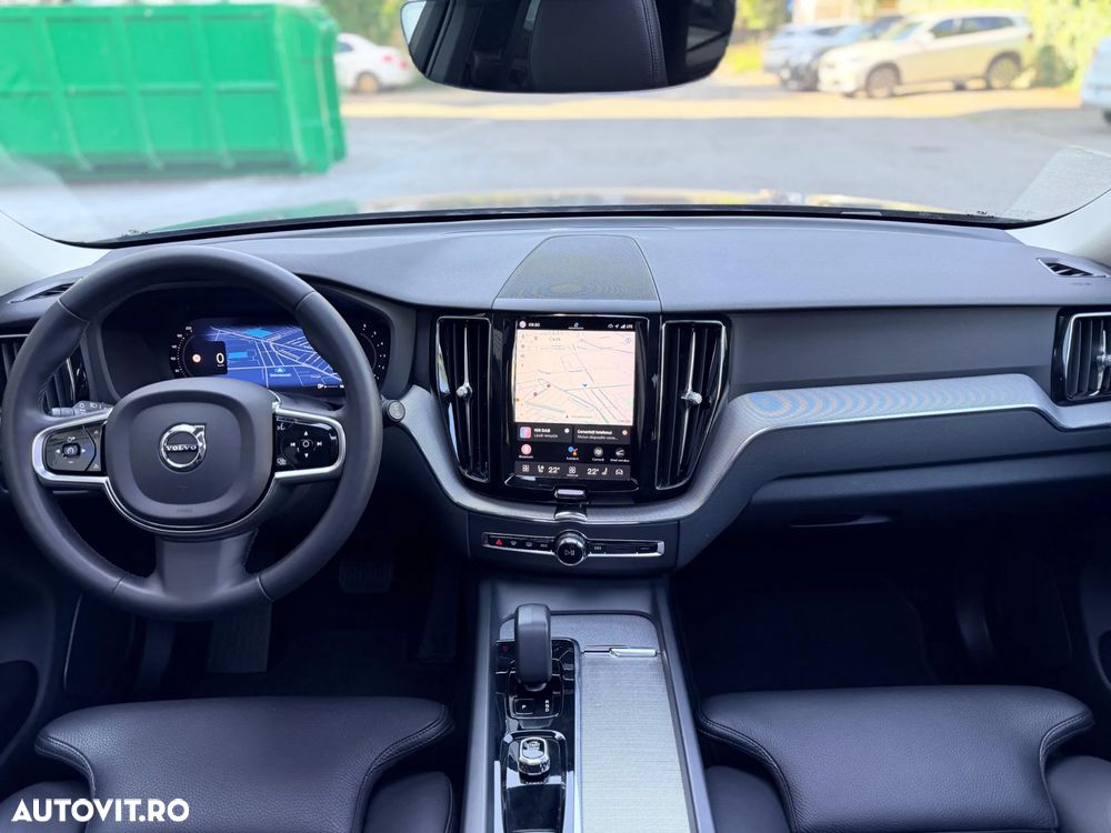VOLVO XC60 2023 — imagine 9