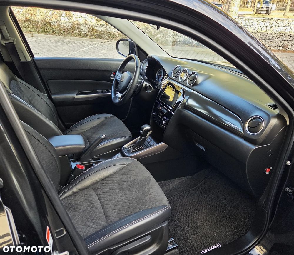 Suzuki Vitara 1.5 Dualjet Hybrid Allgrip AGS Comfort+ "SHINKAI" - 6