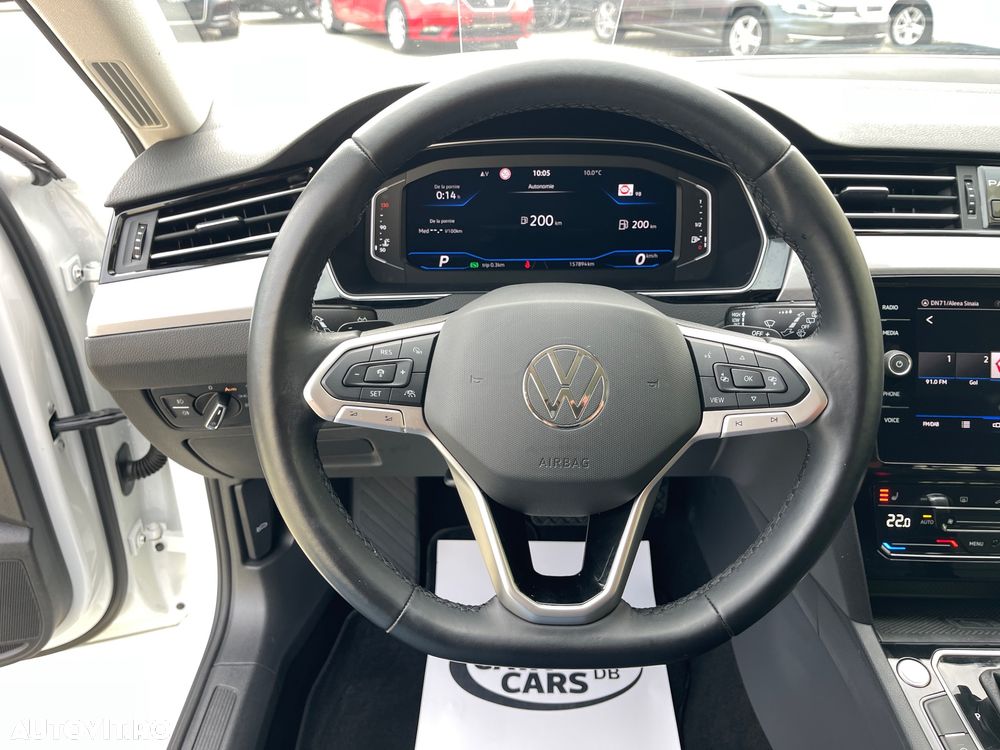 Volkswagen Passat - 38