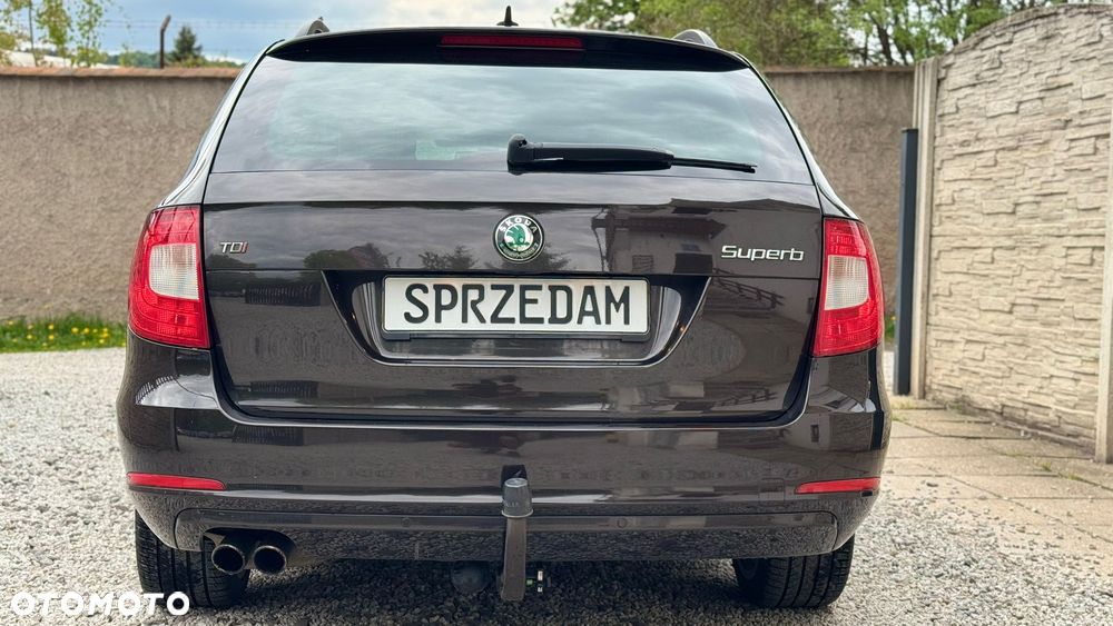 Skoda Superb 2.0 TDI DSG Exclusive - 10