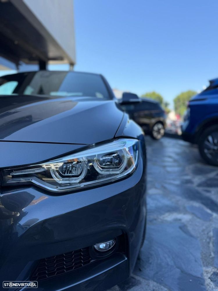 BMW 330 - 3