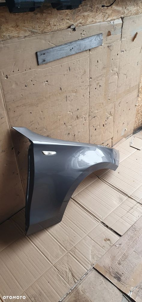 Błotnik prawy przód przedni BMW I E81 E87 Lift A17 - 4