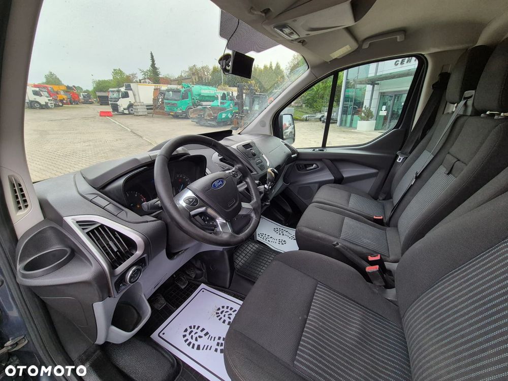Ford TRANSIT CUSTOM 2.2 TDCi / L2H1 / LONG / BEZWYPADKOWY / SERWISOWANY / ZADBANY / HAK / GWARANCJA / 2800KG NA HAKU - 22