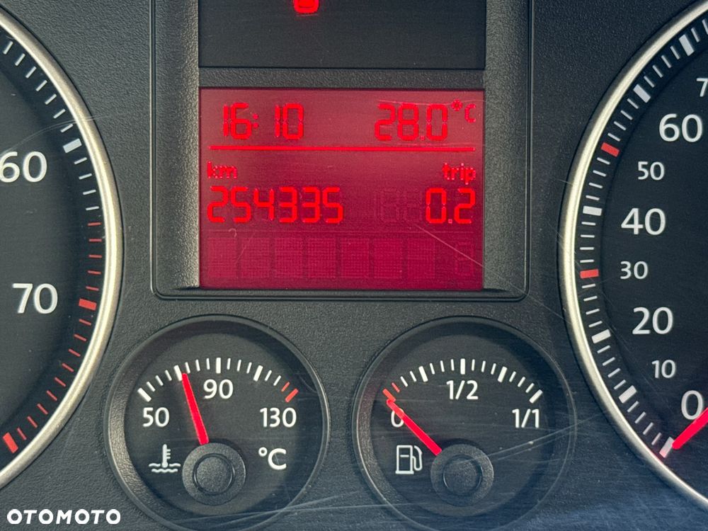 Volkswagen Golf - 8