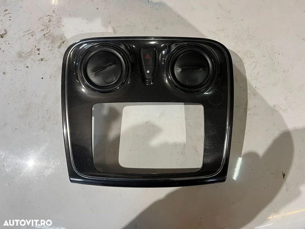 Grila centrala bord interior Dacia Logan II facelift 2018-2019 - 3