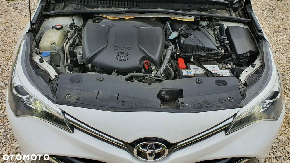 Toyota Avensis - 33