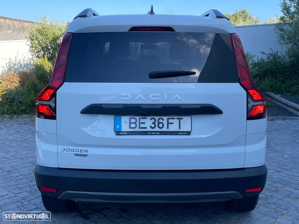 Dacia Jogger 1.6 Extreme 7L - 11