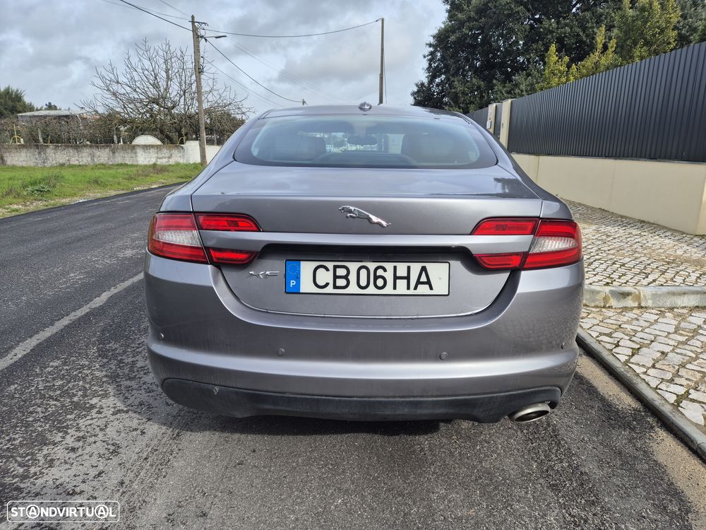 Jaguar XF 2.2 - 6
