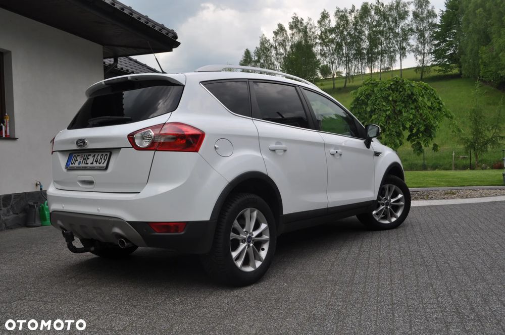 Ford Kuga 2.0 TDCi 2x4 Titanium - 10