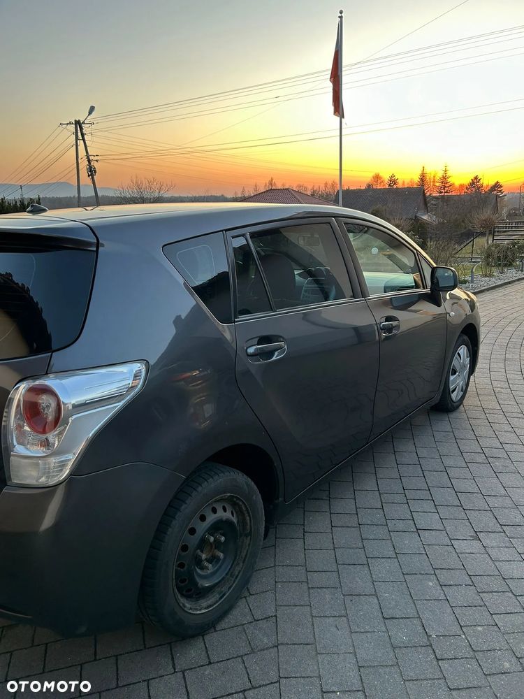 Toyota Verso 1.8 Sol 7os MS - 4