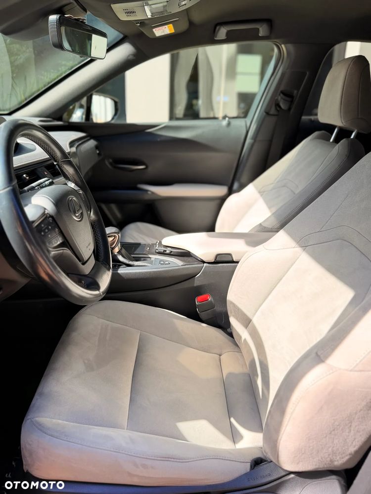 Lexus UX 200 GPF Business 2WD - 11