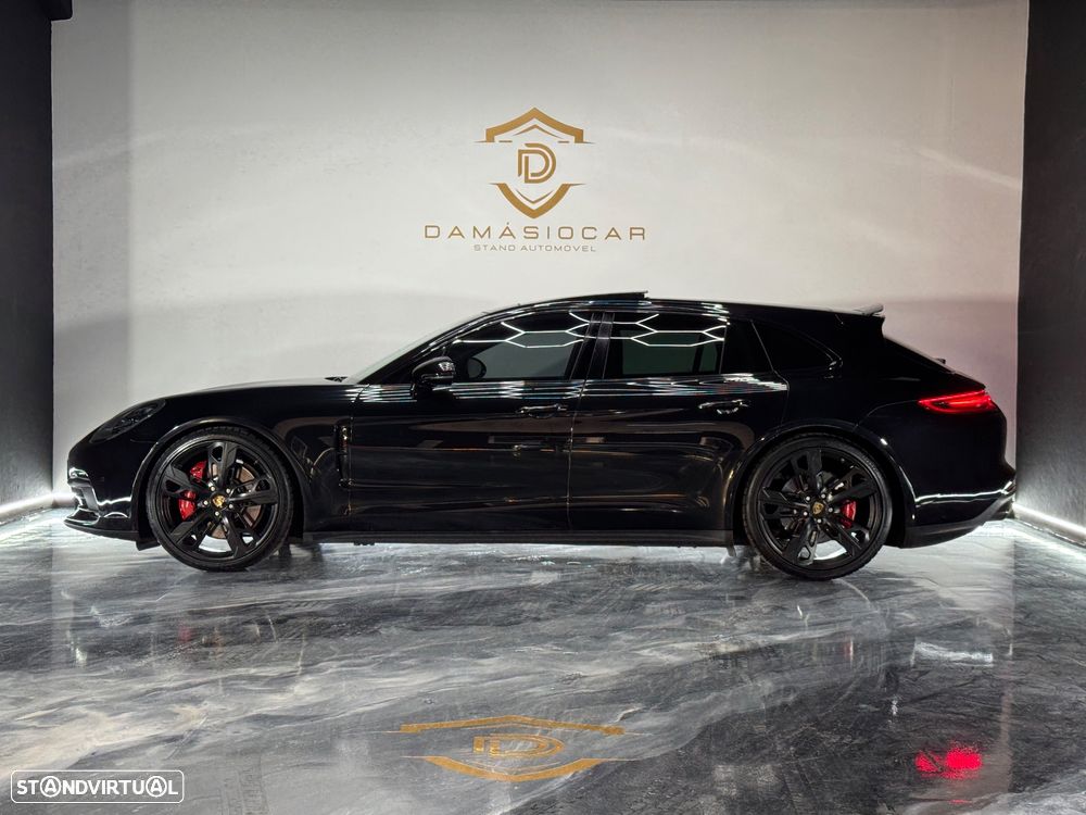 Porsche Panamera Sport Turismo 4 — photo 3