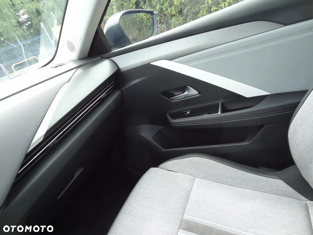 Opel Astra 1.5 D Automatik Elegance - 32