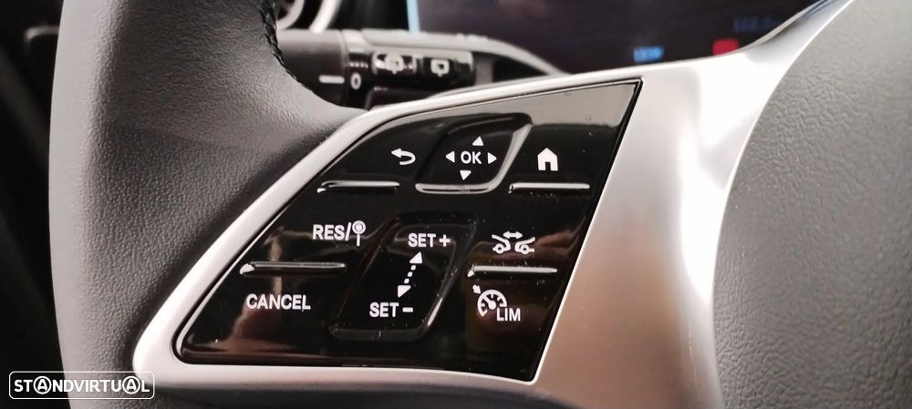 Mercedes-Benz C 300 e Avantgarde - 22