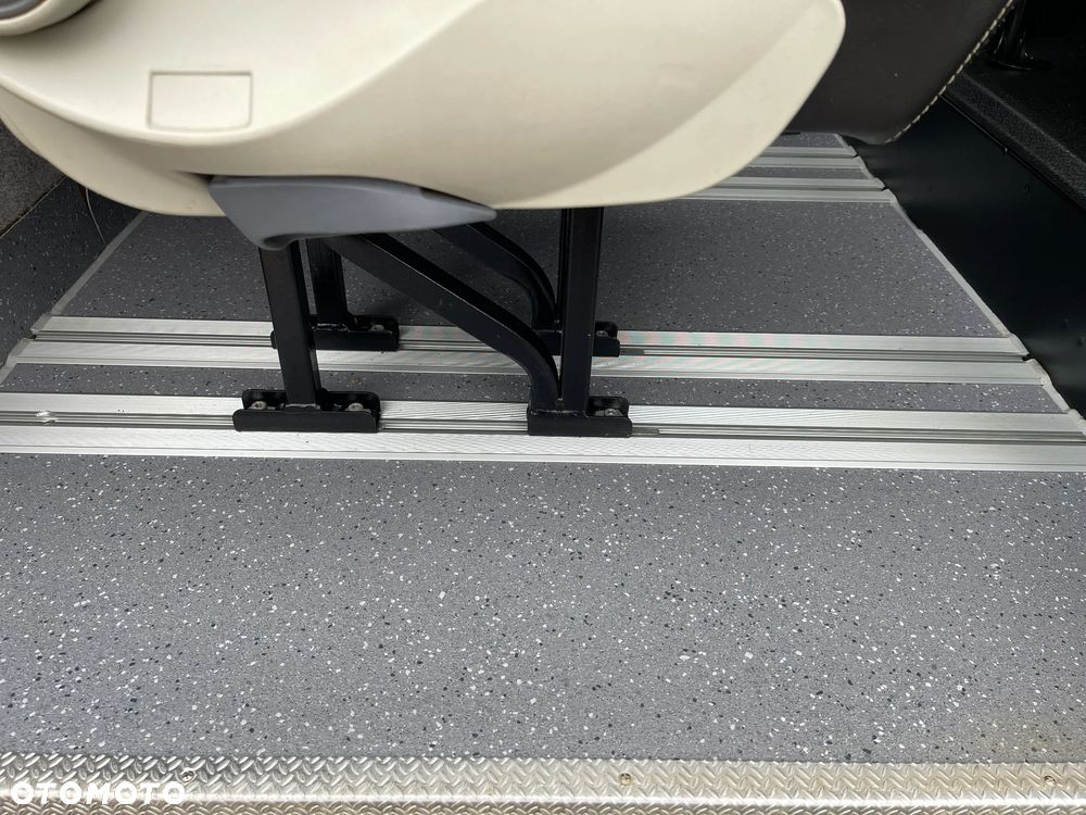 Renault Master Brygadówka Doka L2H2 - 25