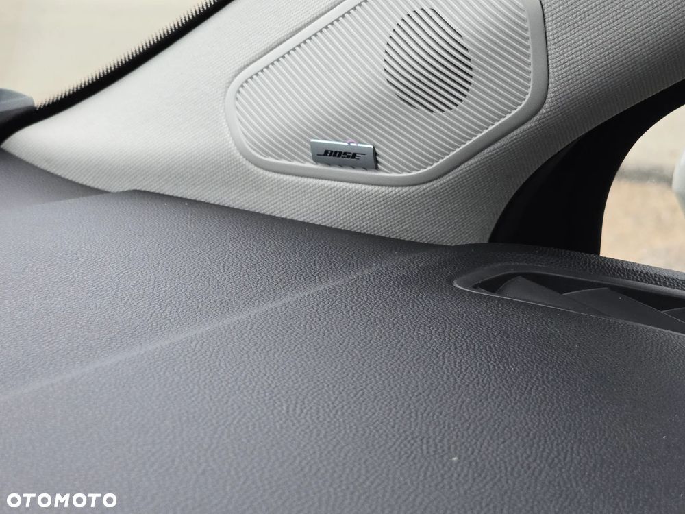 Renault Captur TCe 130 EDC GPF INTENS - 32