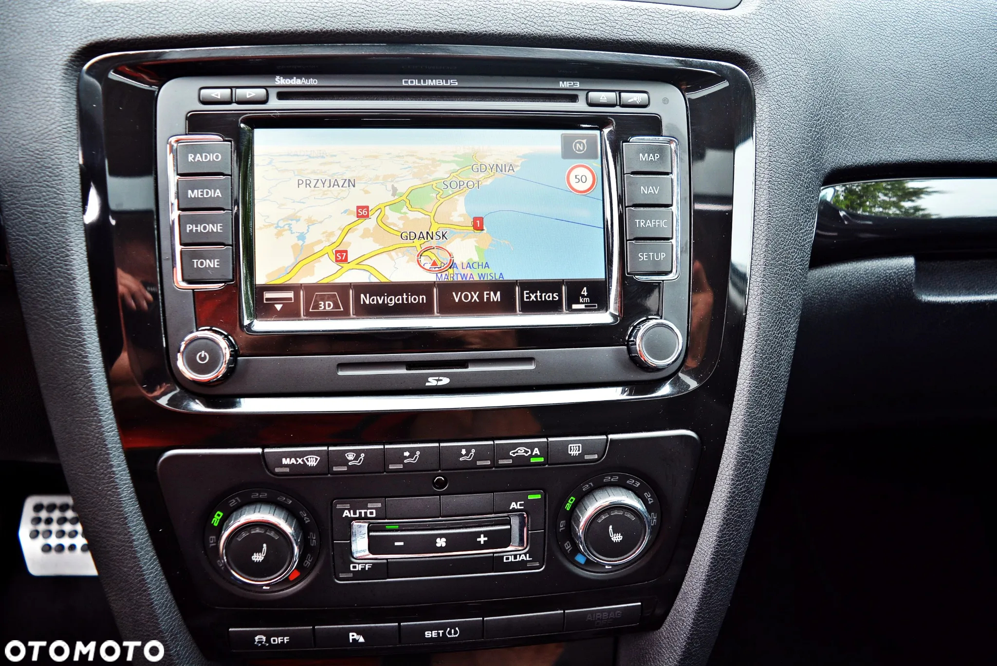Skoda Octavia 1.8 TSI DSG Laurin & Klement - 36