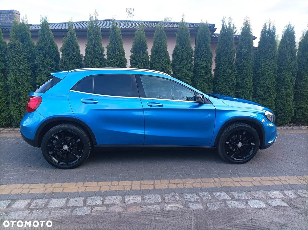 Mercedes-Benz GLA 200 7G-DCT Activity Edition - 11