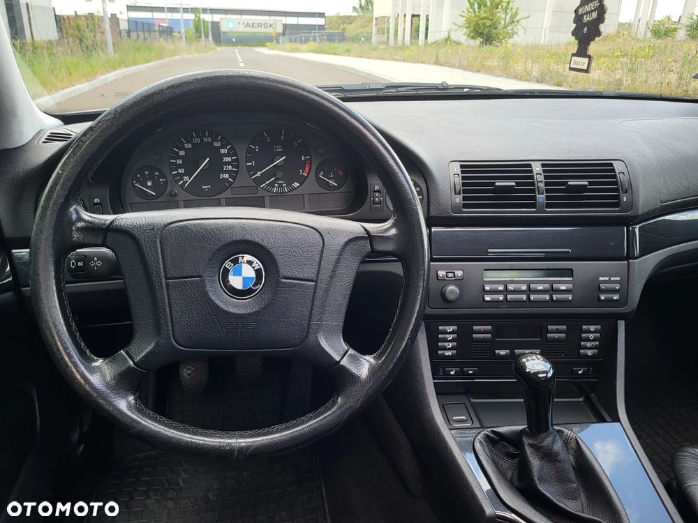 BMW Seria 5 - 10