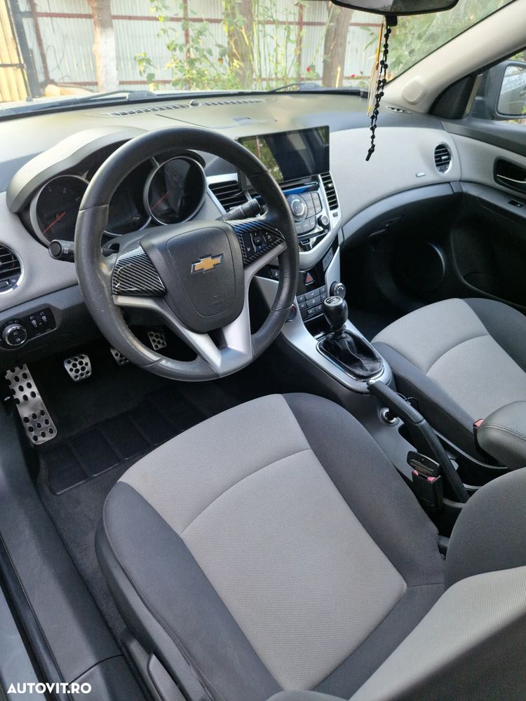 Chevrolet Cruze 1.6 BASE G1 - 12