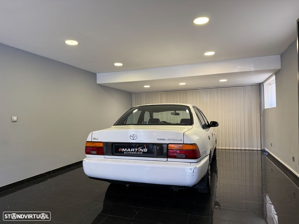 Toyota Corolla Sedan 1.3 XLi - 16