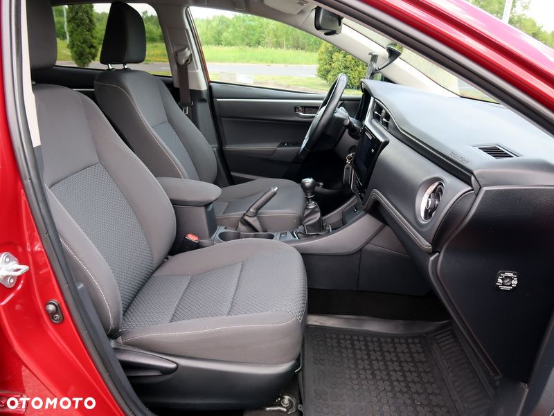 Toyota Corolla 1.6 Premium - 13