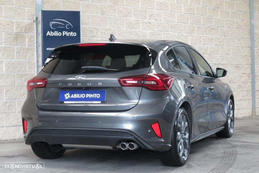 Ford Focus 1.0 EcoBoost MHEV ST-Line X - 32