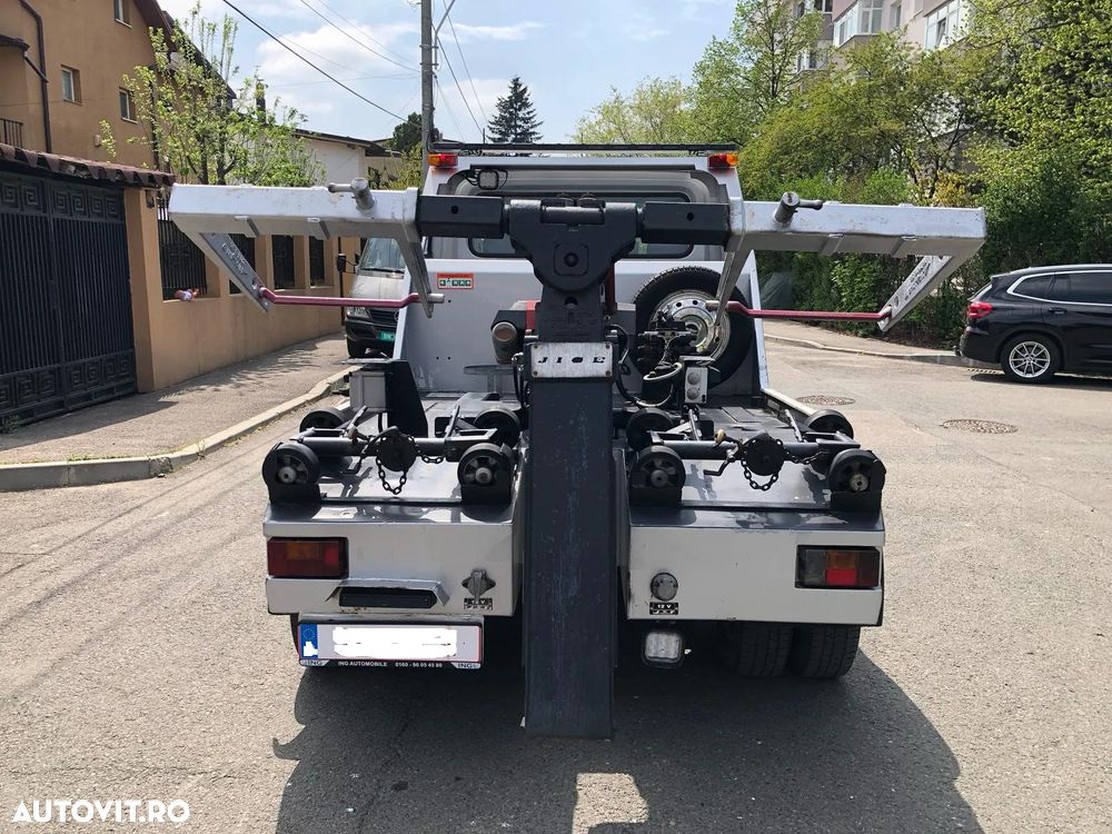 Mercedes-Benz Sprinter - 4