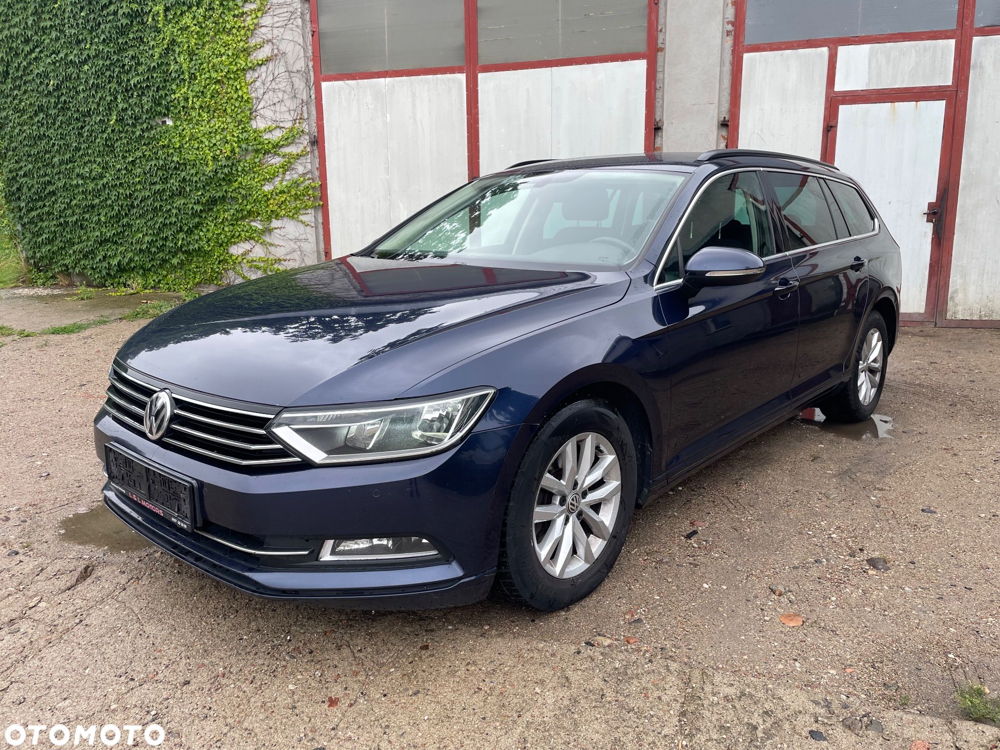 Volkswagen Passat Variant 1.6 TDI SCR DSG Trendline - 1
