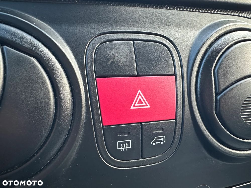 Fiat Fiorino Kombi 8V SX - 25