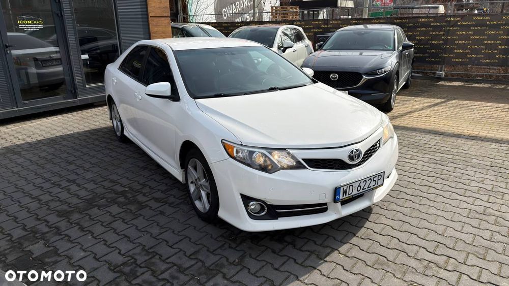 Toyota Camry 2.5 LE - 3