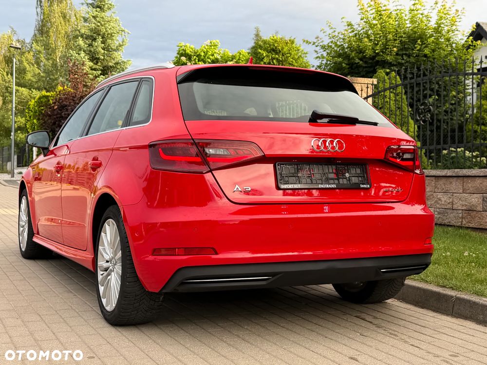 Audi A3 Sportback 1.4 TFSI e-tron S line Sportpaket - 3