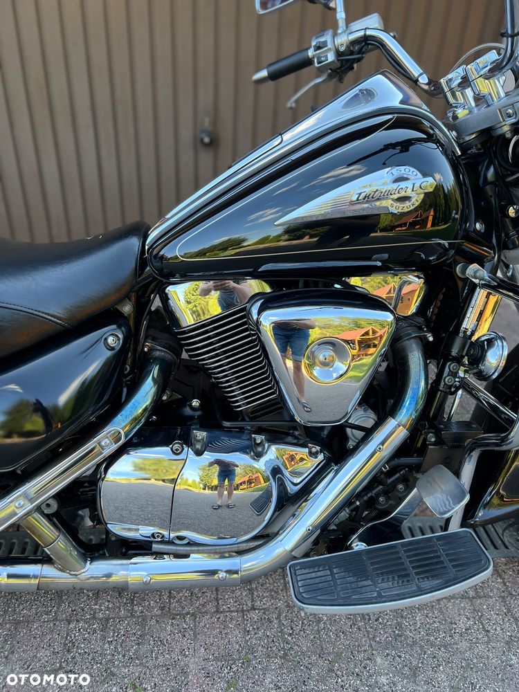 Suzuki Intruder - 4
