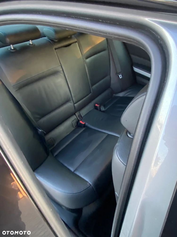BMW Seria 3 320d DPF Blue Performance Edition Exclusive - 21
